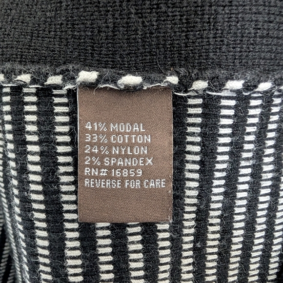 J. McLaughlin Size XL Black And White Striped Knit Sweater Dress Zipper Preppy - Picture 6 of 9